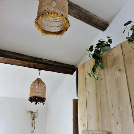 Maison Avec Justice Sur *