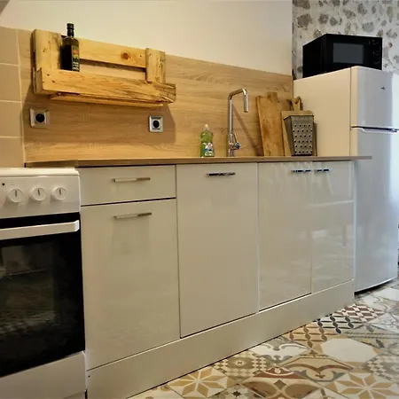 Maison Avec Justice Sur